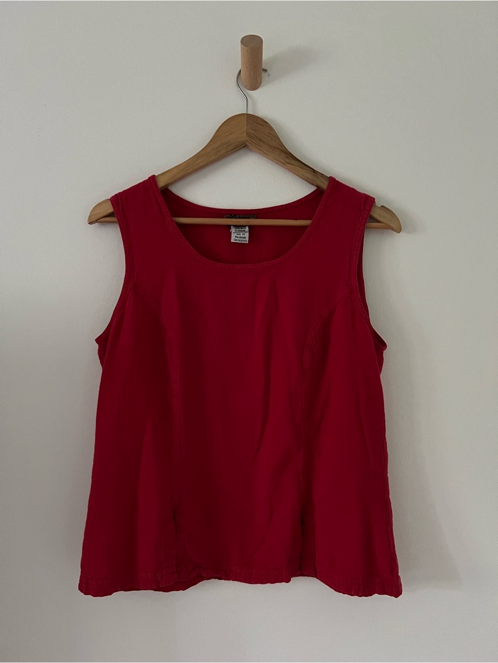Women's Red Scoop Neck Tank Top